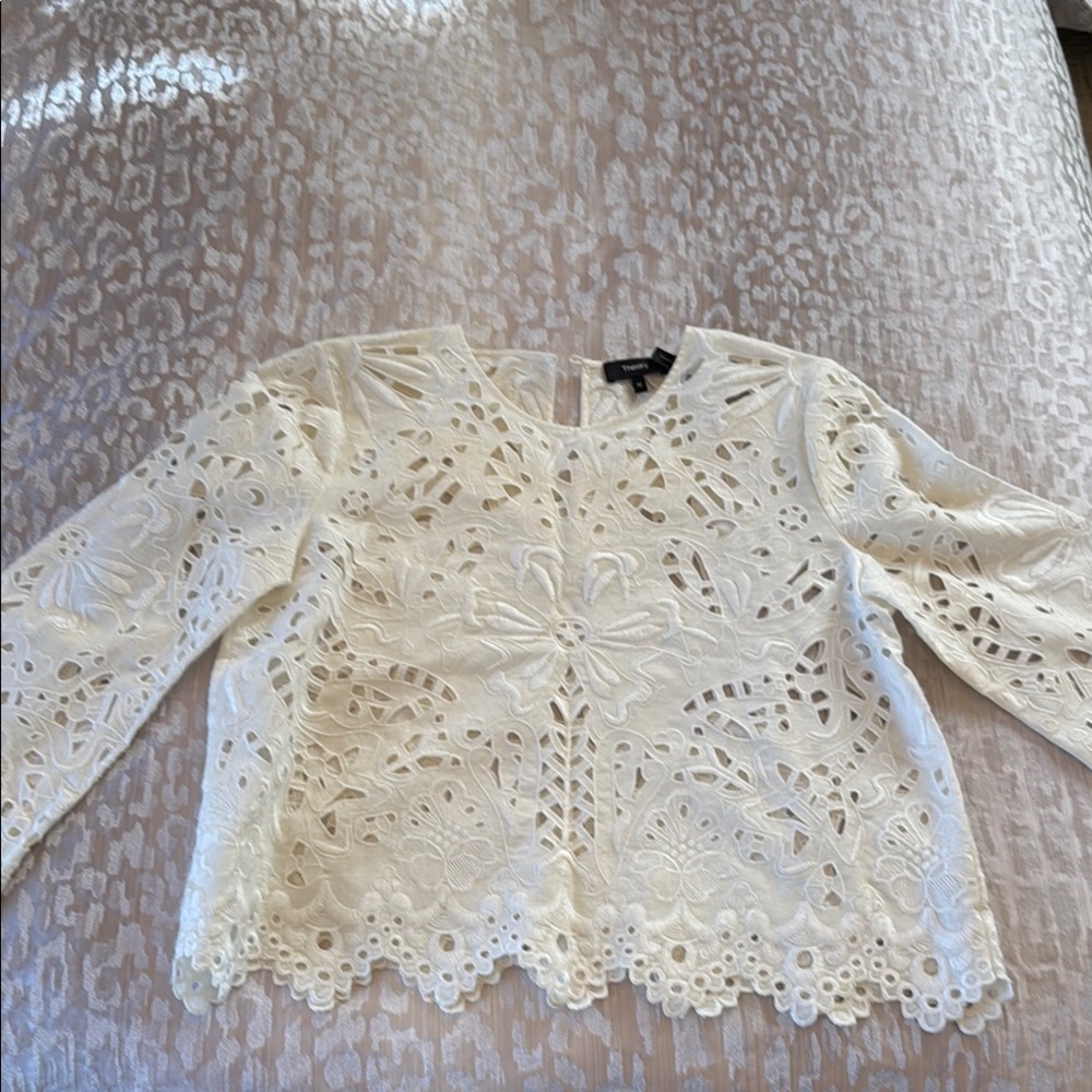 White Lace Scalloped 3/4 Sleeve Blouse